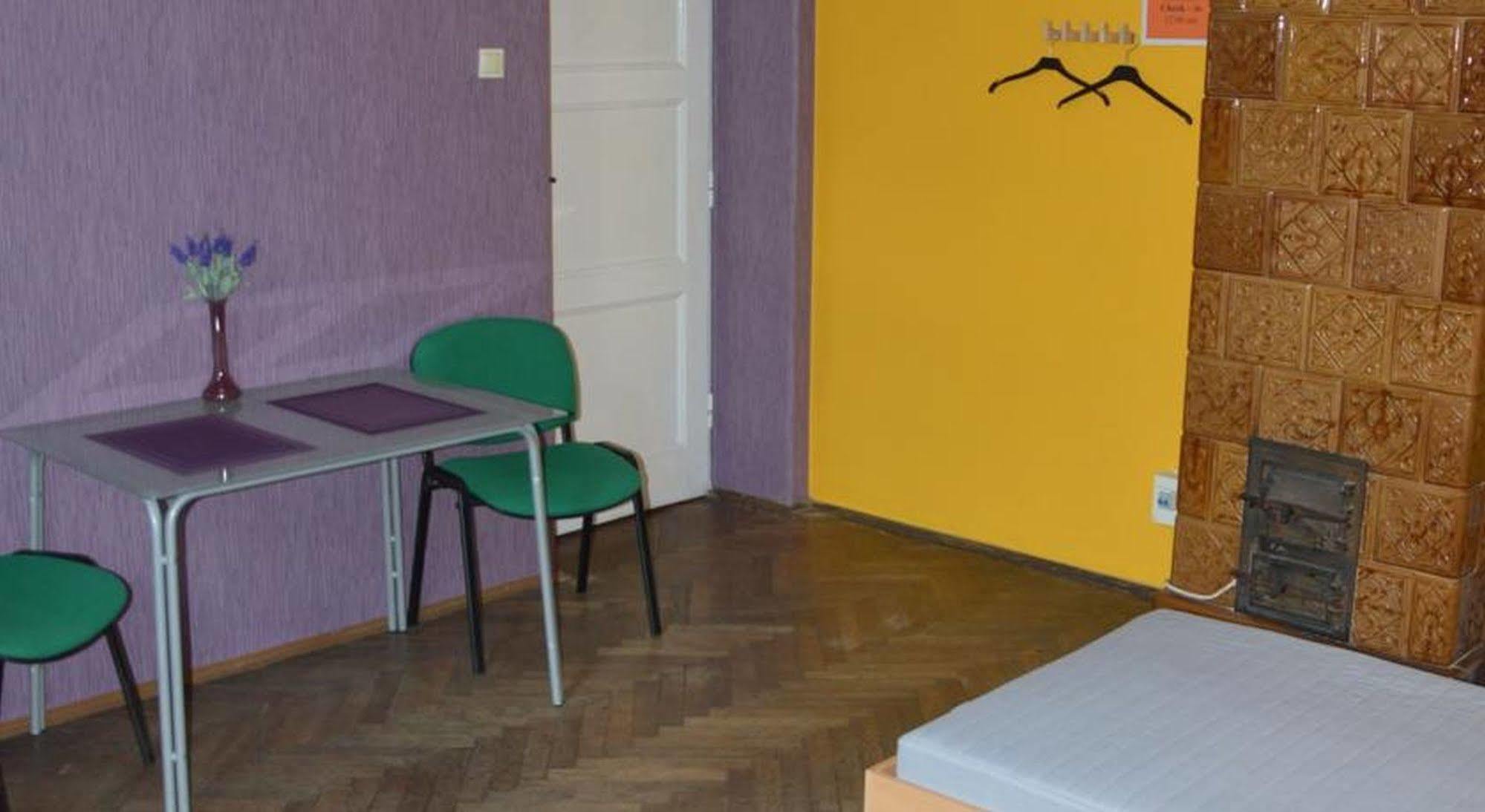 Old Walls Hostel Krakau Buitenkant foto