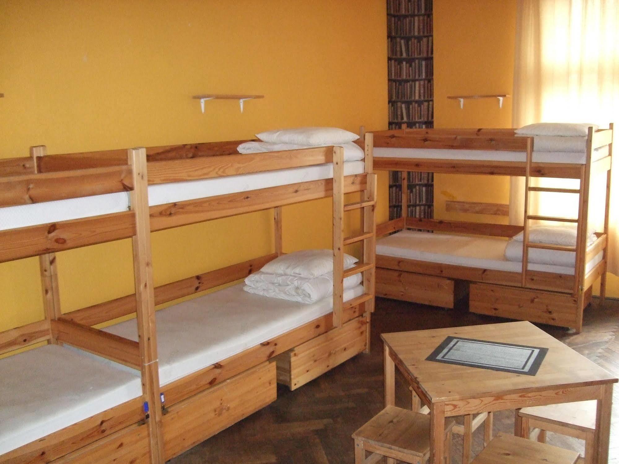 Old Walls Hostel Krakau Buitenkant foto