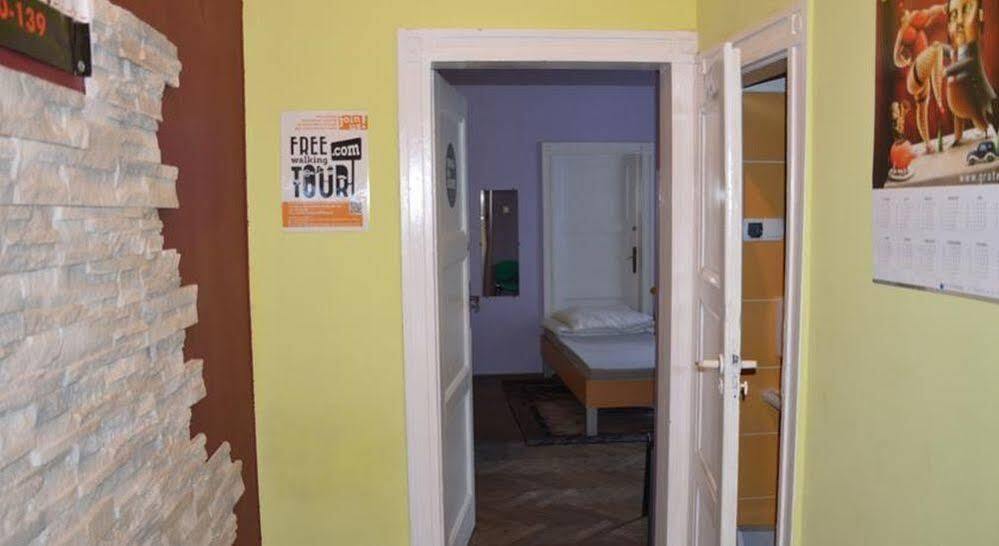 Old Walls Hostel Krakau Buitenkant foto